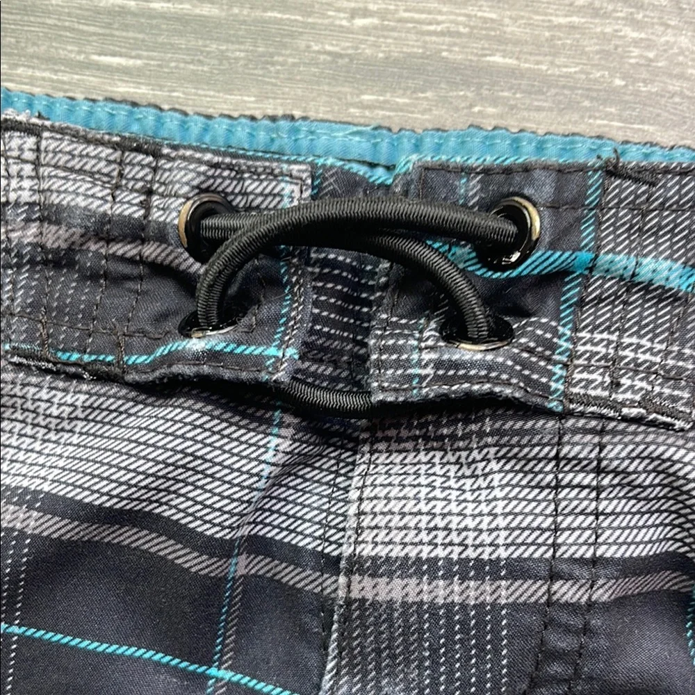 O'Neill Boys Santa Cruz Plaid Boardshorts, black/blue
